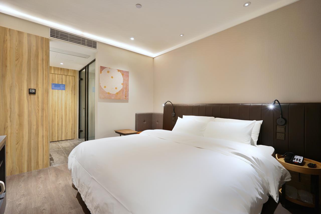 Hanting Premium Hongqiao West Zhongshan Road Hotel